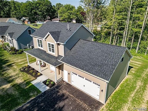 5th image of 26 Rosalind Dr
