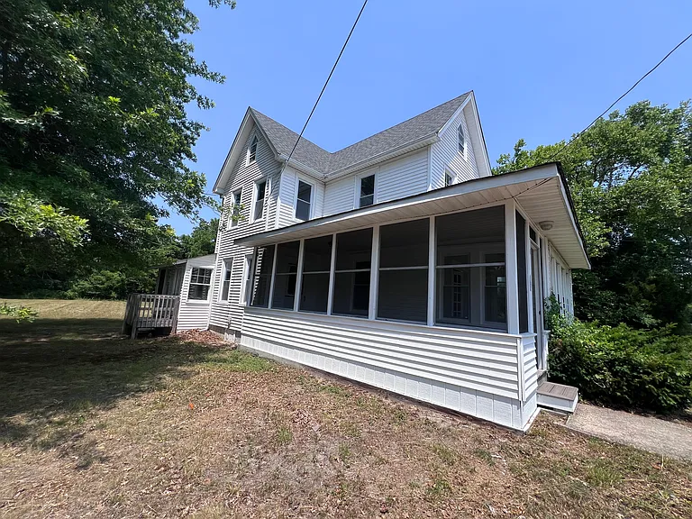 163 S New York Rd — Photo 2