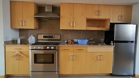 Rented by R New York