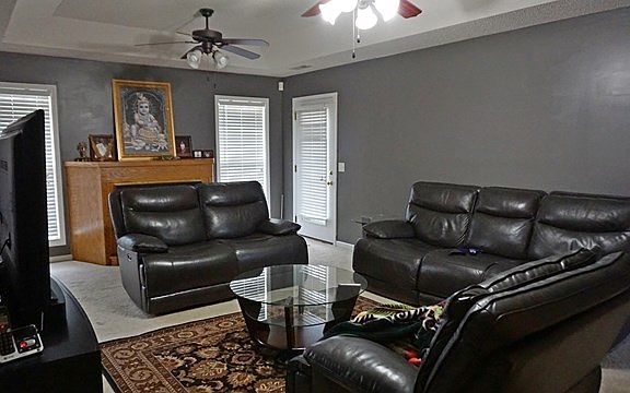 5th image of 670 Aidan Dr