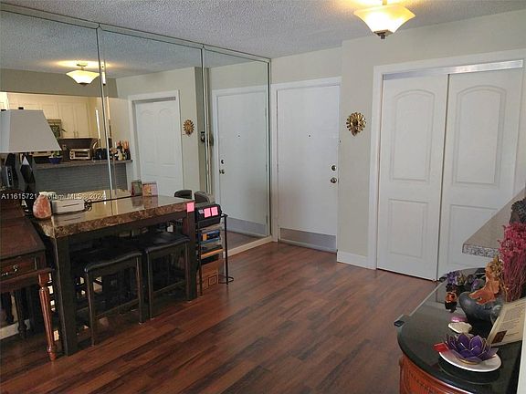 4th image of 8893 Fontainebleau Blvd APT 404