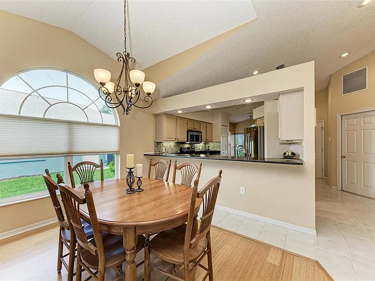 4936 Linsey Ct — Photo 9