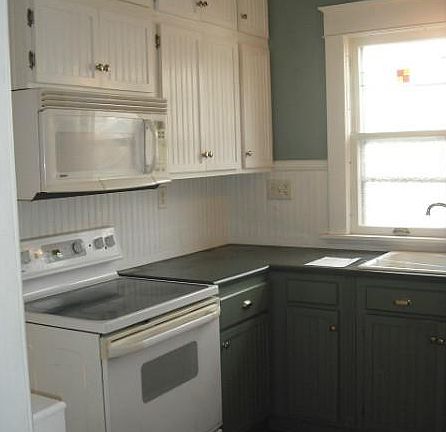 3rd image of 880 Daniels St NE