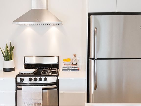 2nd image of 147-149 S Avenue 53 #B