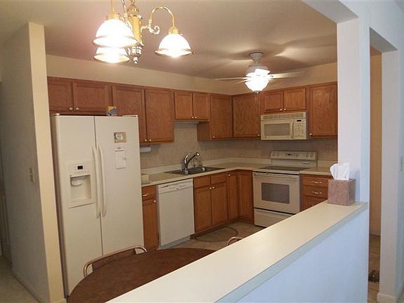 2nd image of 3312 Emerald Lakes Dr Unit 21