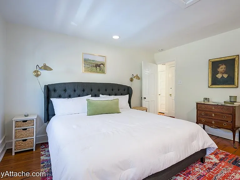 3414 Reservoir Rd NW — Photo 4