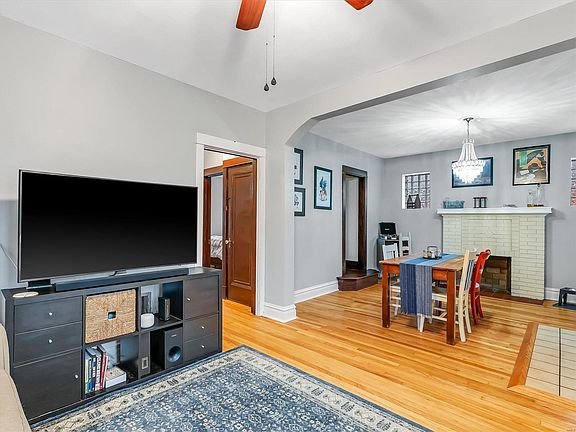 4th image of 6126 Newport Ave