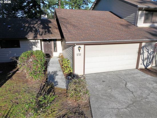 1733 Arch Ln, Brookings, OR 97415