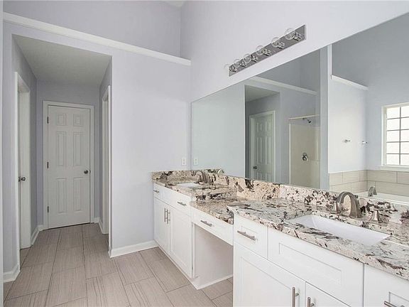 4th image of 4274 Sitka Dr