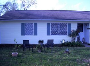 718 S Nugent St, La Porte, TX 77571