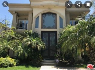 120 N Palm Dr, Beverly Hills, CA 90210
