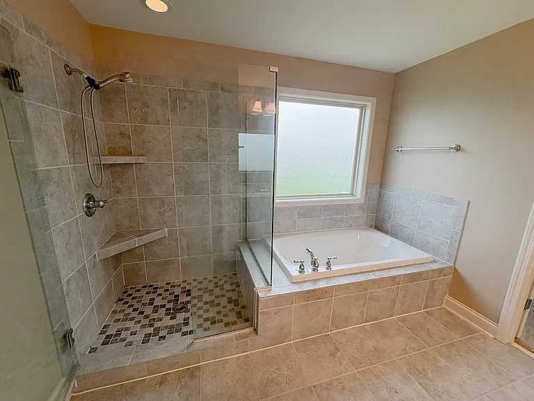 4596 Larkhill Ln — Photo 16