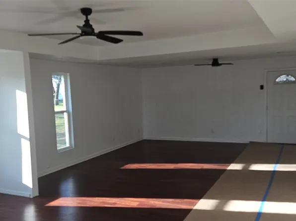 2110 N 6th St, Waco, TX 76708
