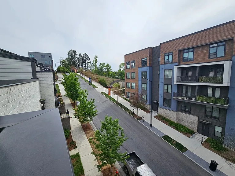 1337 Fairmont Ave NW — Photo 25