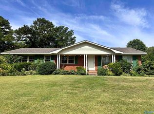 9032 Craigmont Rd SW, Huntsville, AL 35802