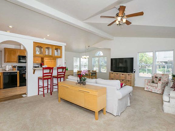 5th image of 65 Blake Ct #65