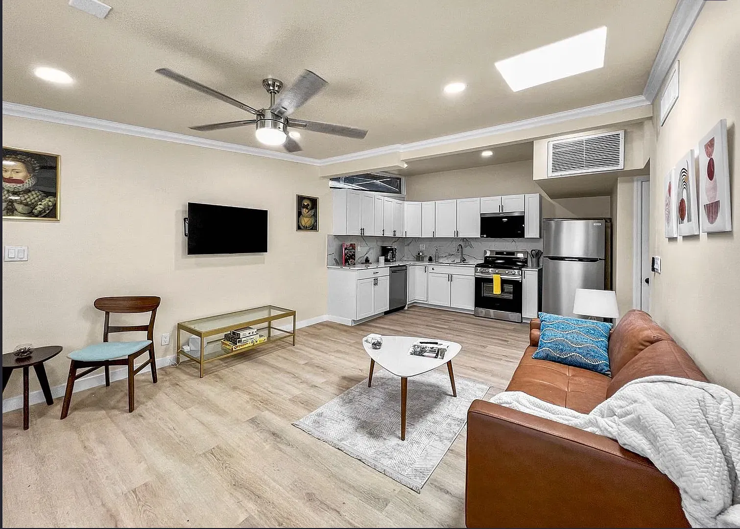 Earll Dr 6644 — Photo 2