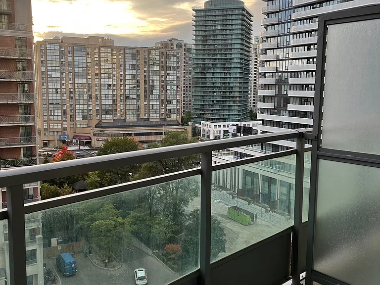 60 Byng Ave #1012 — Photo 9