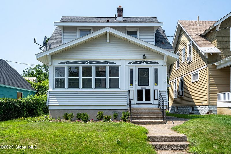 3rd image of 1111 Phoenix Avenue