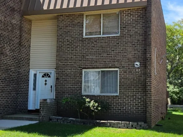 814 N Surrey Ave #608, Ventnor, NJ 08406
