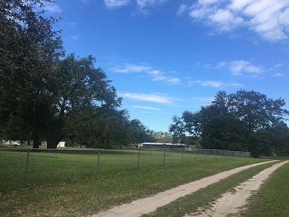 3rd image of 712 Crescent Valley Ranch Rd