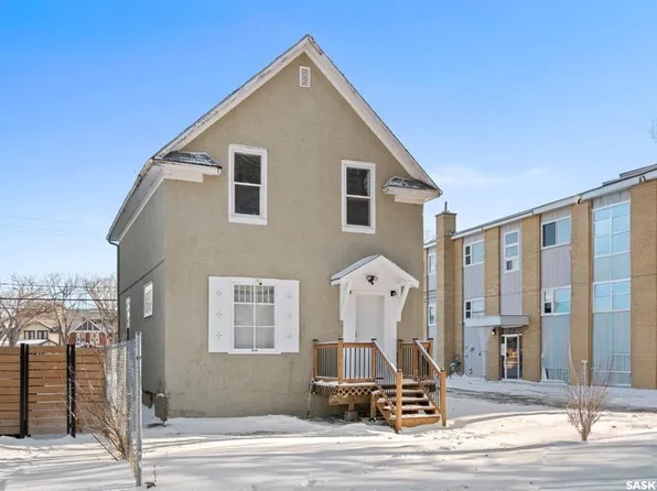 2111 OSLER STREET, Regina, SK S4P 1W7