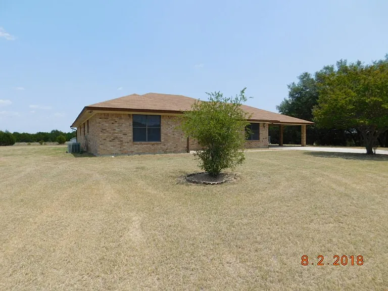 2315 E Highway 190 — Photo 3