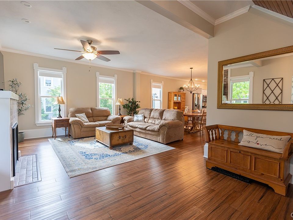 39 W Genesee St, Baldwinsville, NY 13027 Zillow