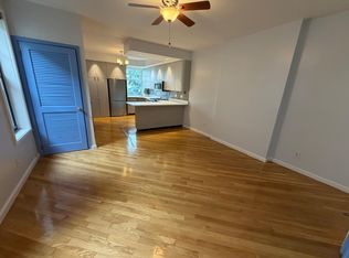 25-54 37th St #B1, Astoria, NY 11103