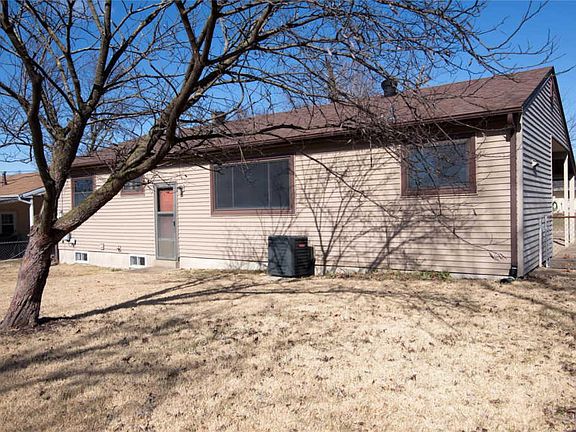 3rd image of 12042 Providence Ln