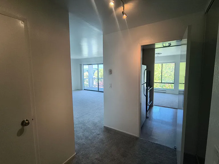 5 Commodore Dr #412 — Photo 24