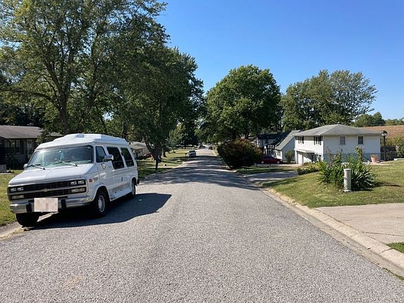 5th image of 3214 Nanette Dr
