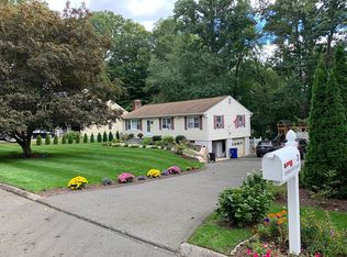 3 Crossland Pl, Norwalk, CT 06851