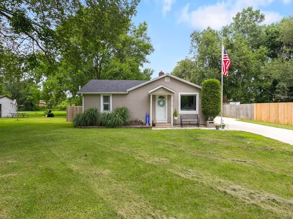 316 W Superior St, Osceola, IN 46561