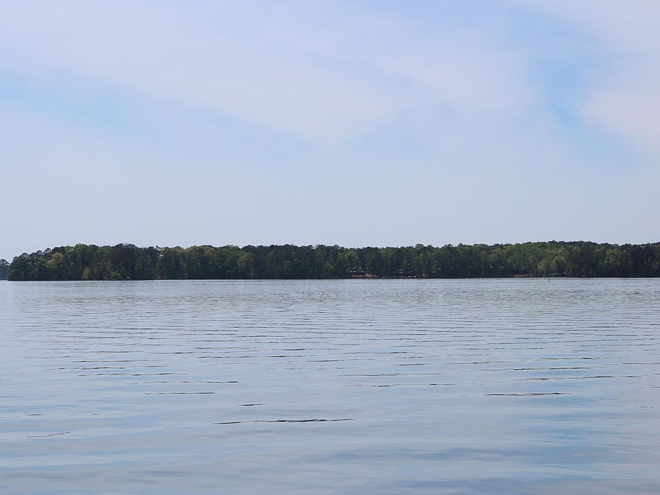 2nd image of 9 Cedar Point