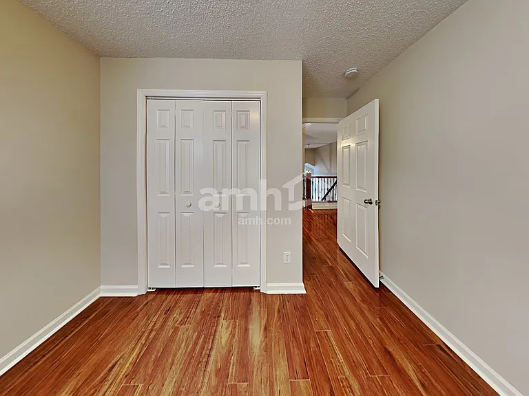 8633 Swarthmore Dr — Photo 17
