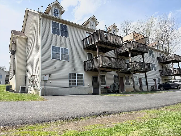 105 N Montgomery St #B2-7 — Photo 12