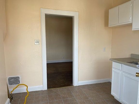 4th image of 1250 E Livingston Ave #4