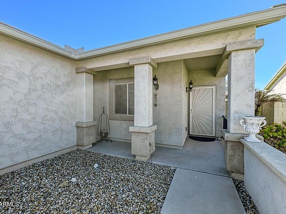 4th image of 19439 W WOODLANDS Avenue