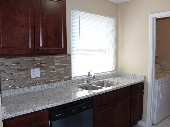 4th image of 1792 Jamestown Cir