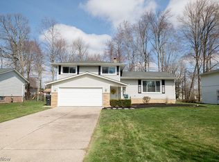 33295 Outley Park Dr, Solon, OH 44139