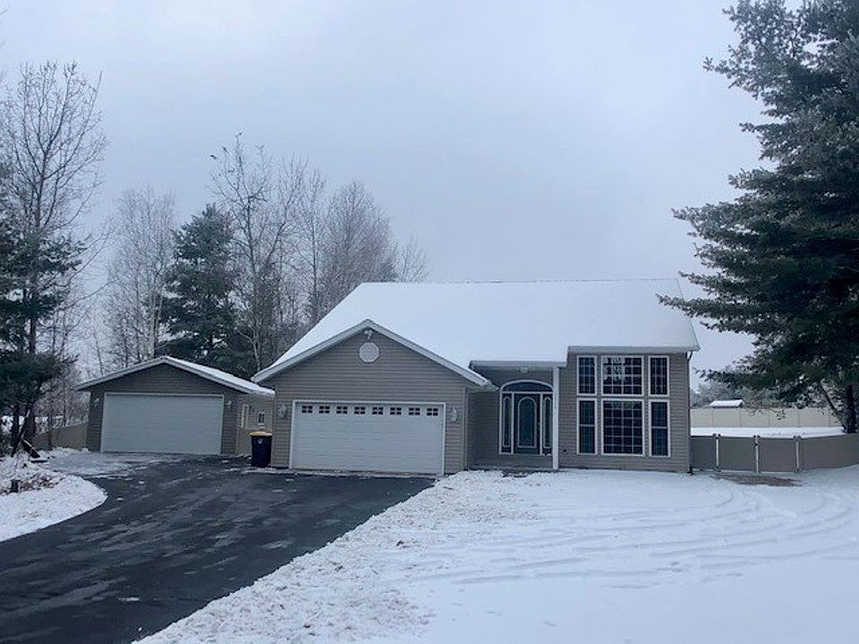 1st image of 3010 Bruce Dr