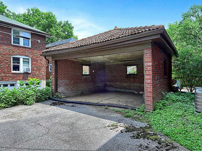 (801) 7009 Amherst Ave — Photo 15