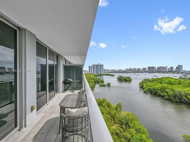 16385 Biscayne Blvd #1020 — Photo 19