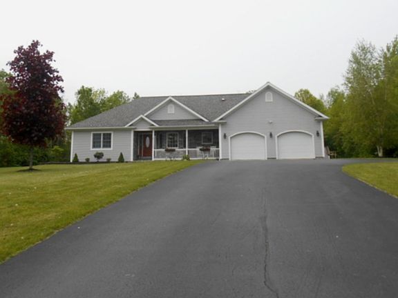 2nd image of 6 Green Dr