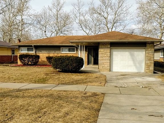 2nd image of 468 Lakewood Blvd