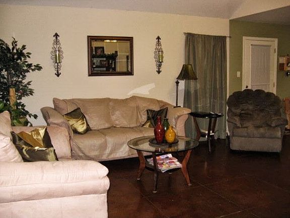 2nd image of 107 Casa Dr