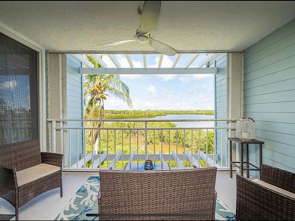2nd image of 1901 S Roosevelt Blvd #3018