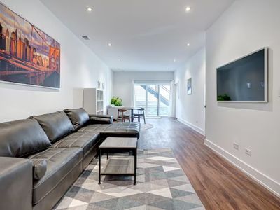 2521 S Throop St, Chicago, IL, 60608