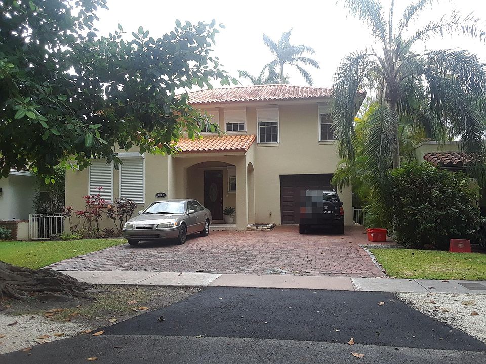 1st image of 1016 Almeria Ave